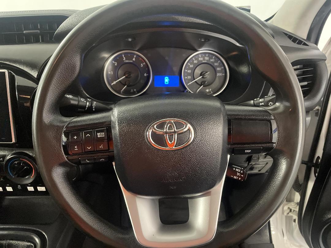 Photo '26' of Toyota Hilux