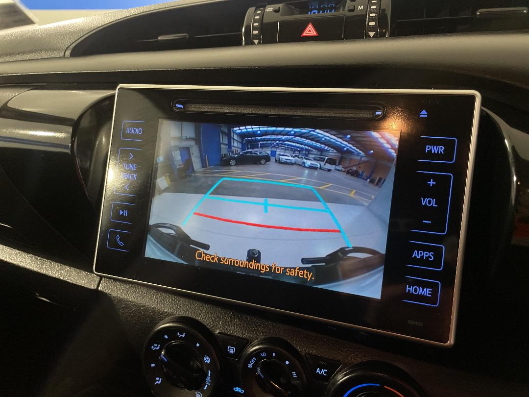 Photo '28' of Toyota Hilux