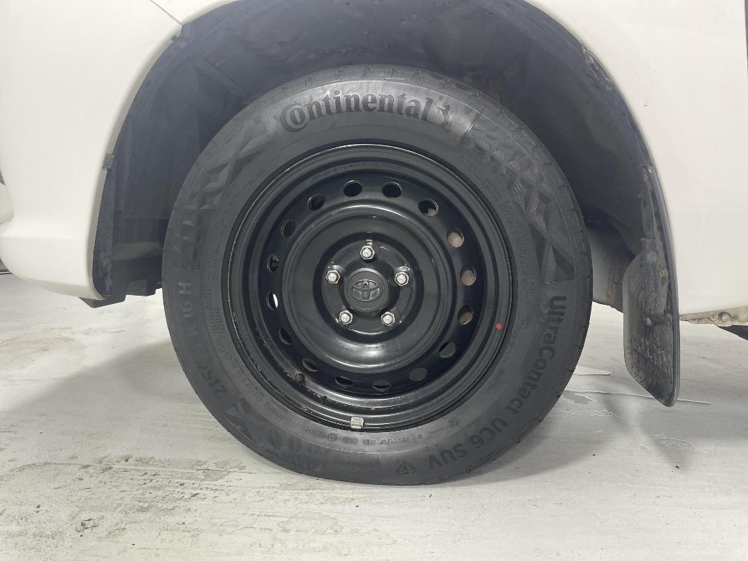 Photo '10' of Toyota Hilux