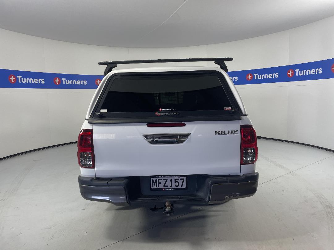 Photo '6' of Toyota Hilux