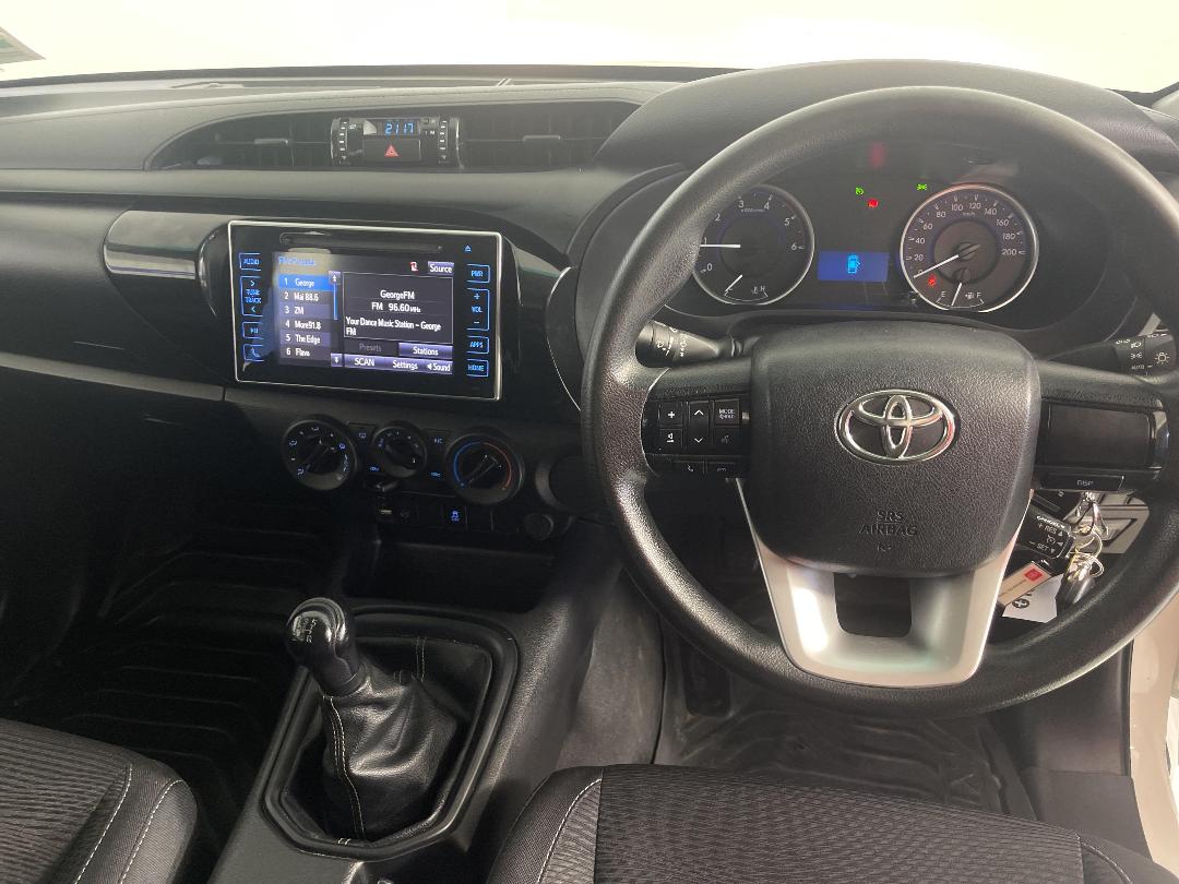 Photo '18' of Toyota Hilux