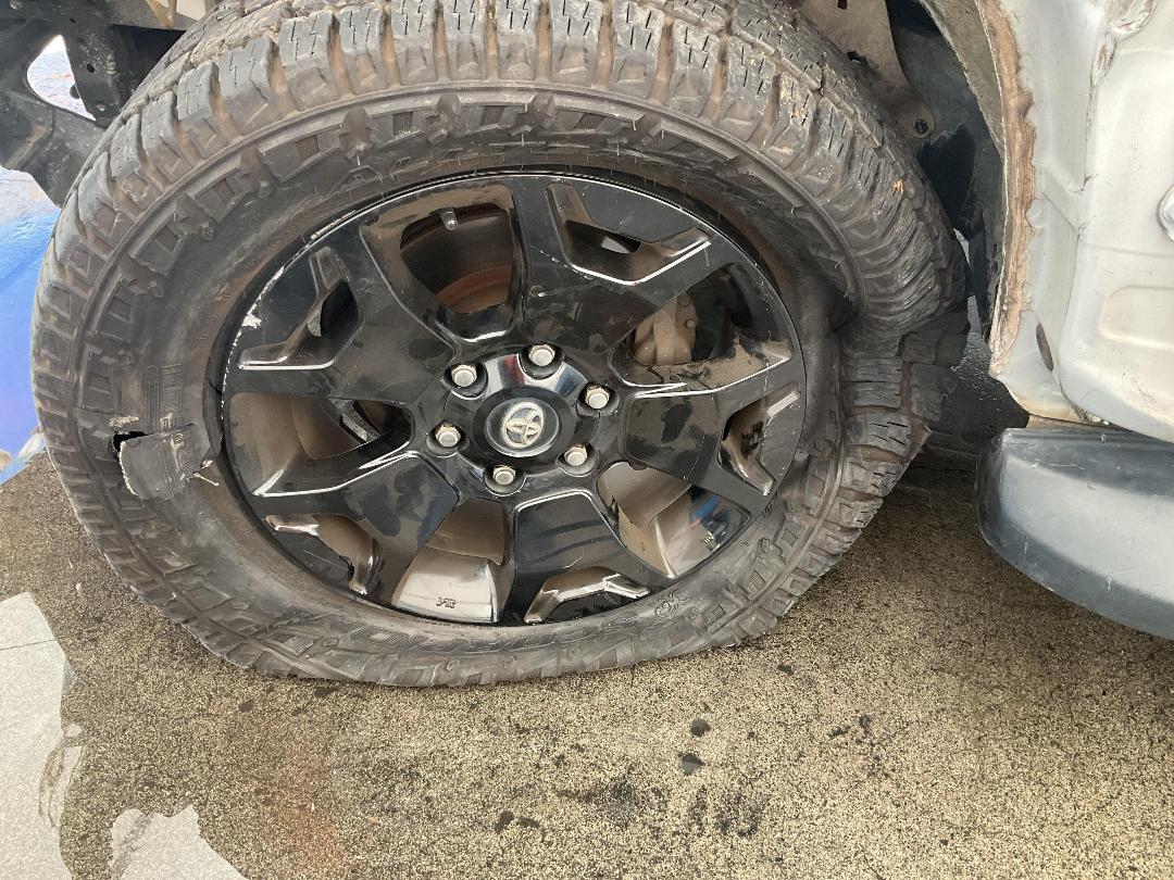 Photo '10' of Toyota Hilux SR5 Cruiser TD DC