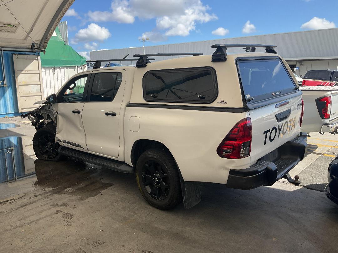 Photo '4' of Toyota Hilux SR5 Cruiser TD DC