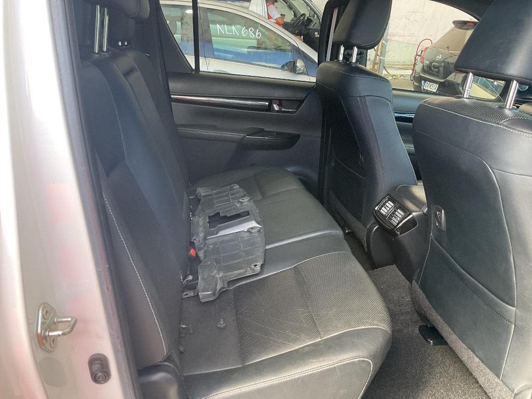 Photo '13' of Toyota Hilux SR5 Cruiser TD DC