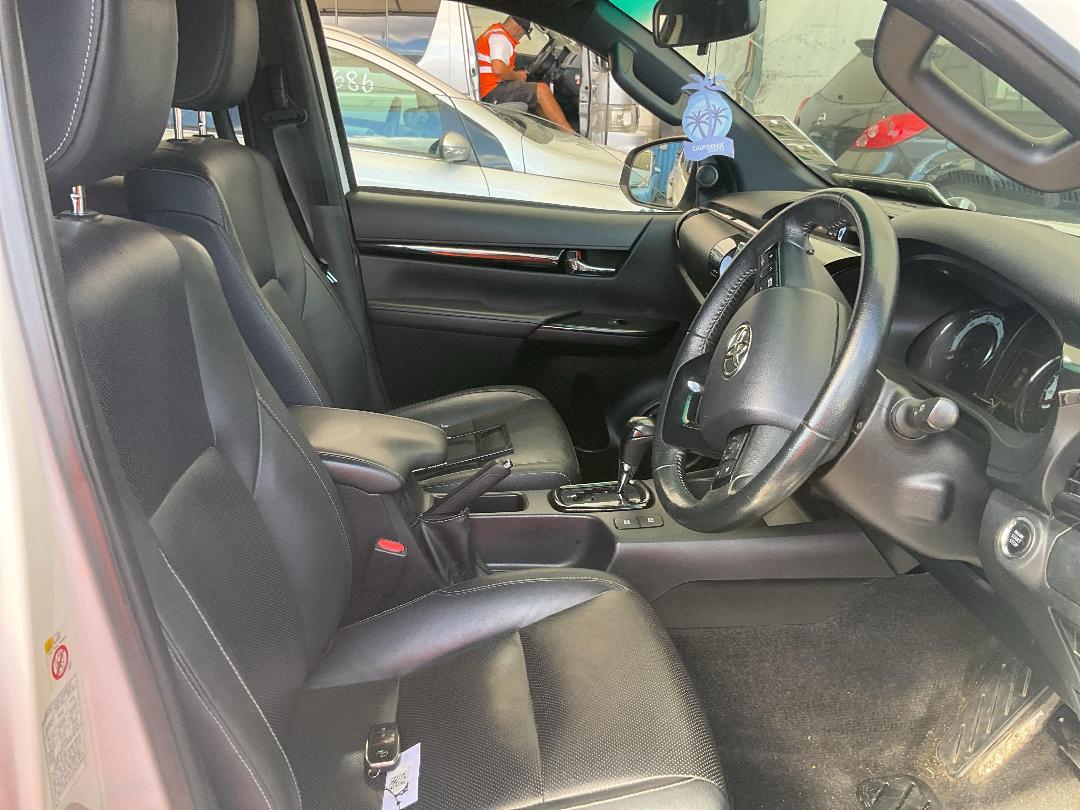 Photo '14' of Toyota Hilux SR5 Cruiser TD DC