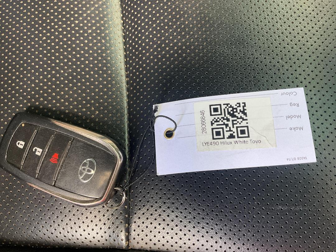 Photo '21' of Toyota Hilux SR5 Cruiser TD DC