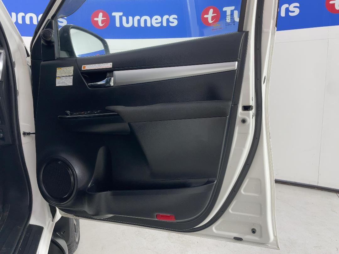 Photo '15' of Toyota Hilux