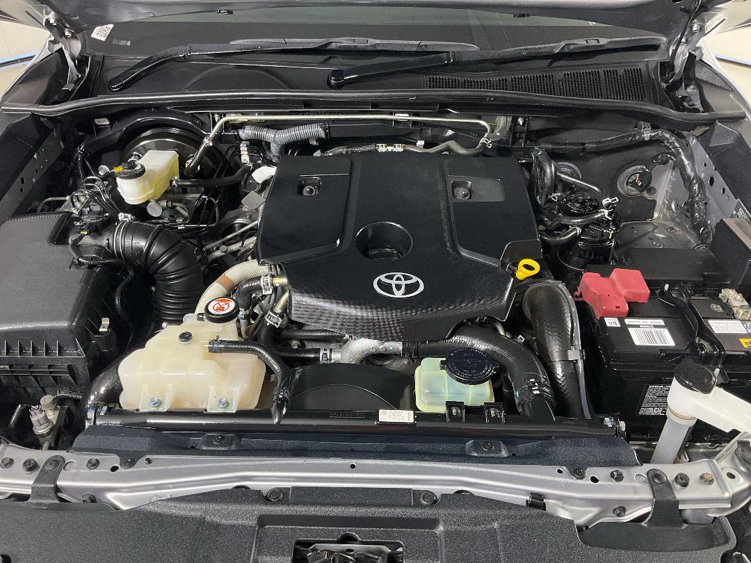 Photo '13' of Toyota Hilux