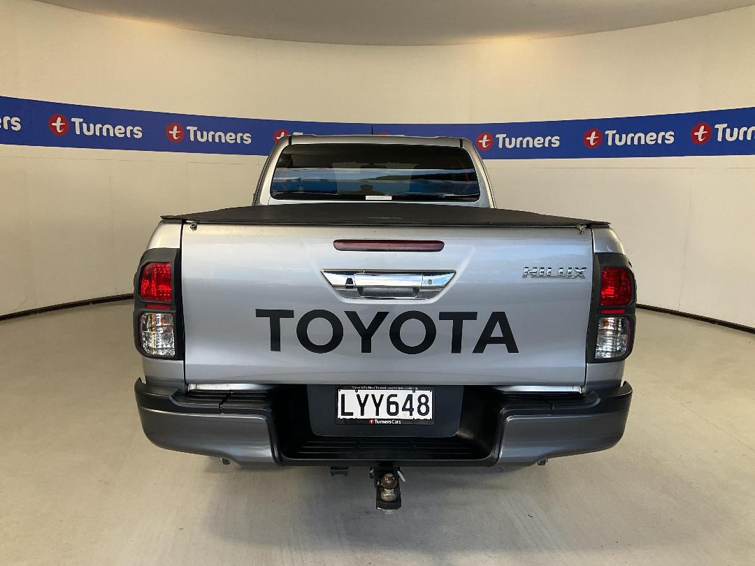 Photo '6' of Toyota Hilux