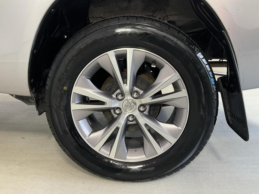 Photo '11' of Toyota Hilux