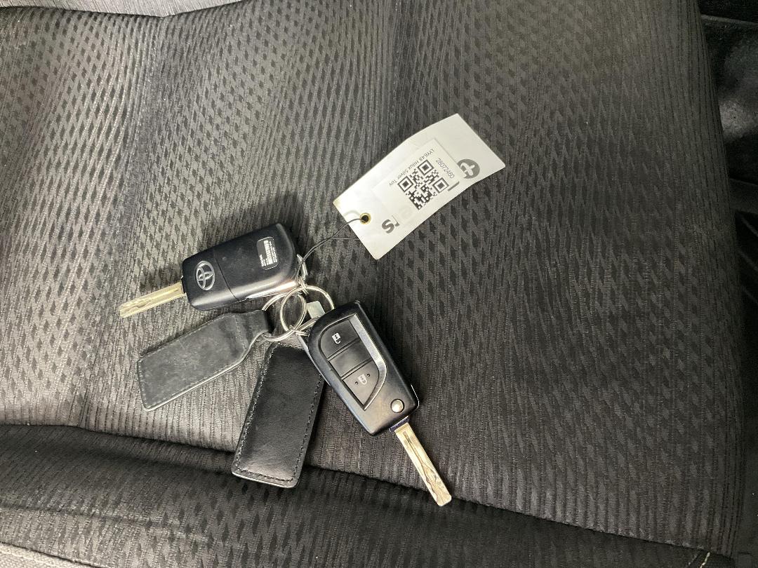 Photo '22' of Toyota Hilux