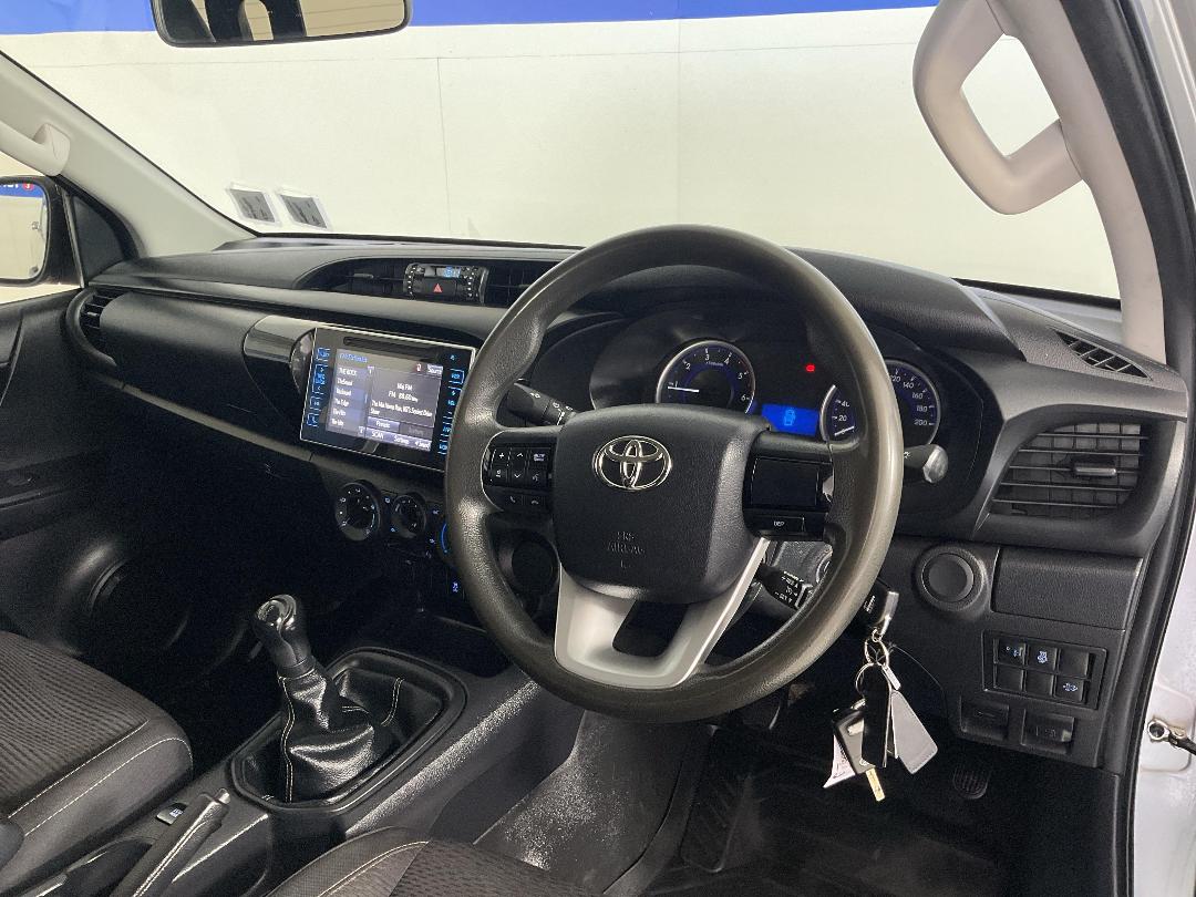 Photo '17' of Toyota Hilux