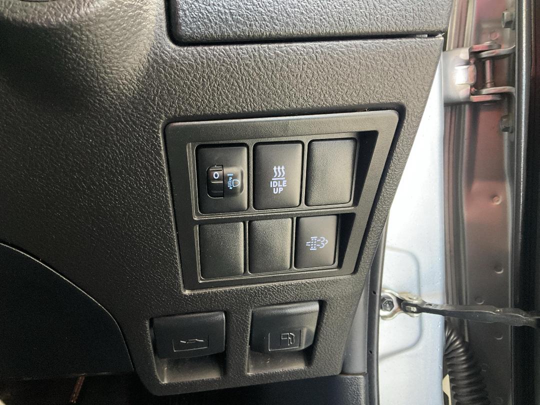 Photo '28' of Toyota Hilux