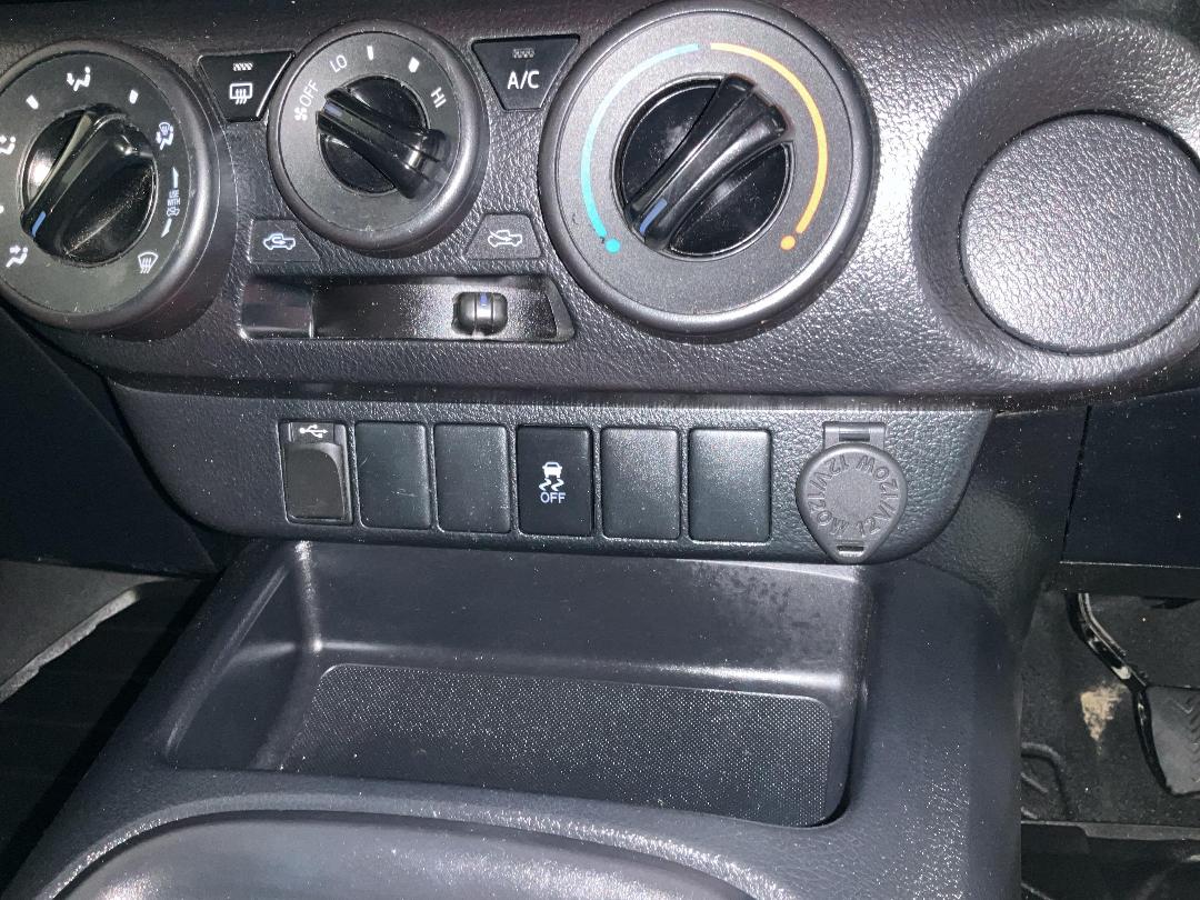 Photo '30' of Toyota Hilux