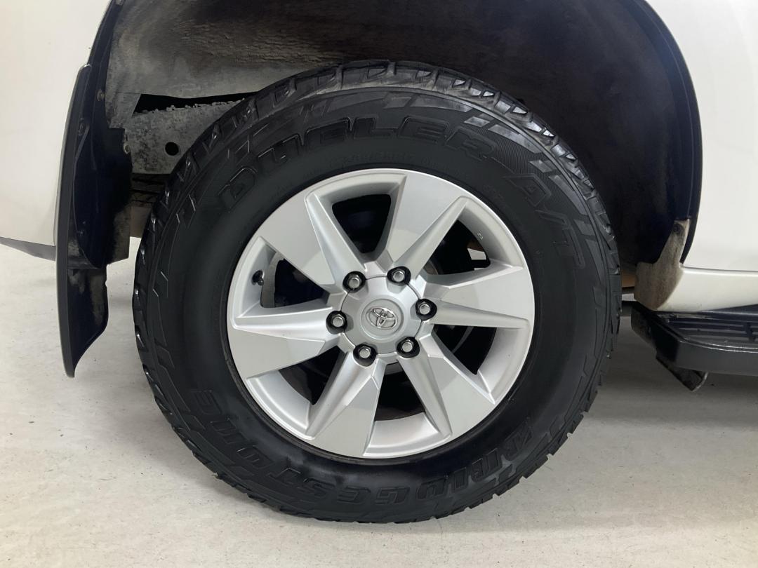 Photo '12' of Toyota Landcruiser Prado