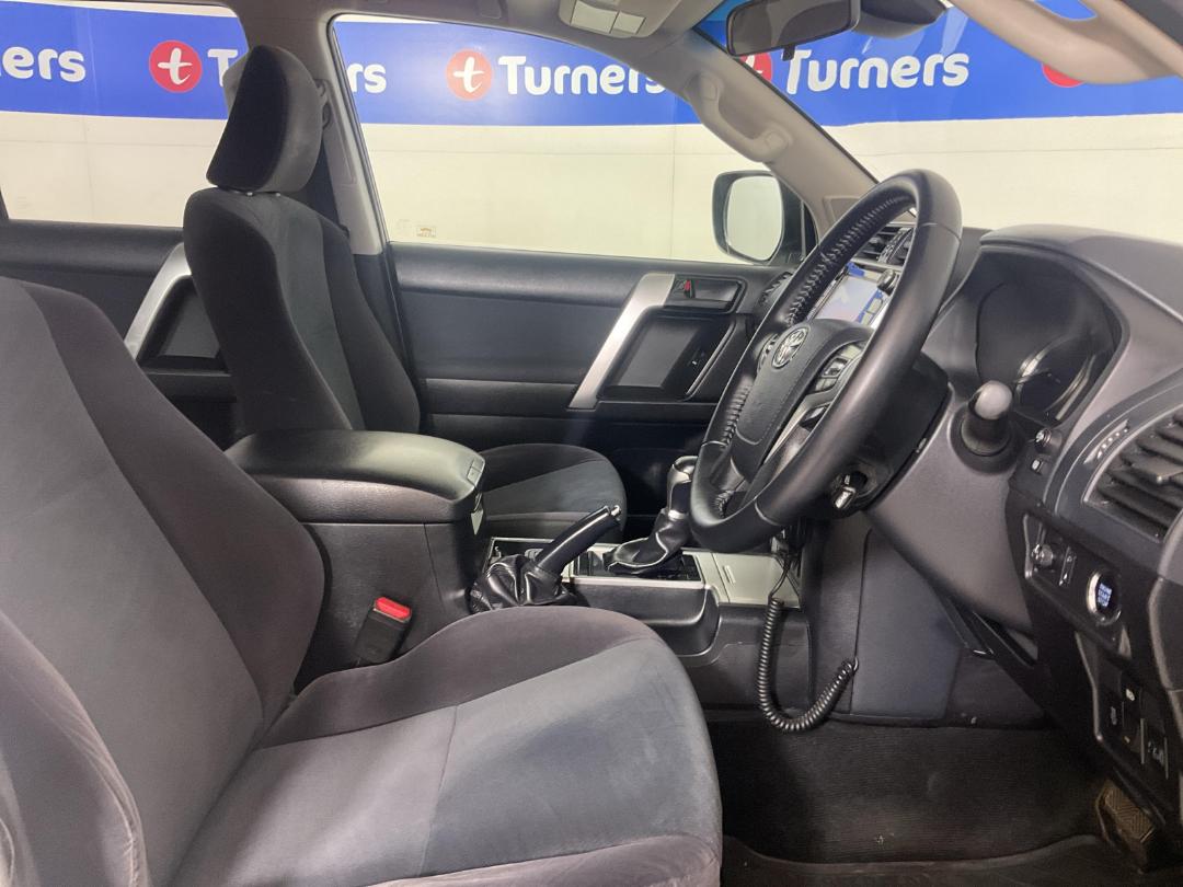 Photo '16' of Toyota Landcruiser Prado