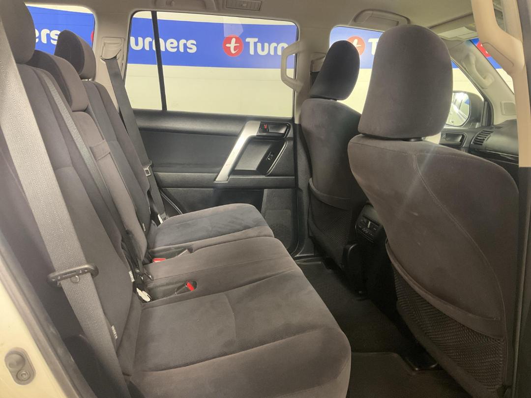 Photo '20' of Toyota Landcruiser Prado