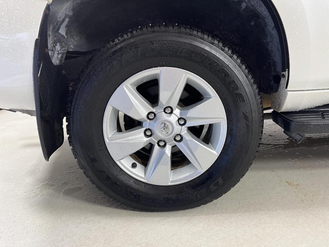 Photo '12' of Toyota Landcruiser Prado