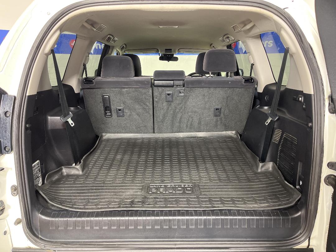 Photo '14' of Toyota Landcruiser Prado