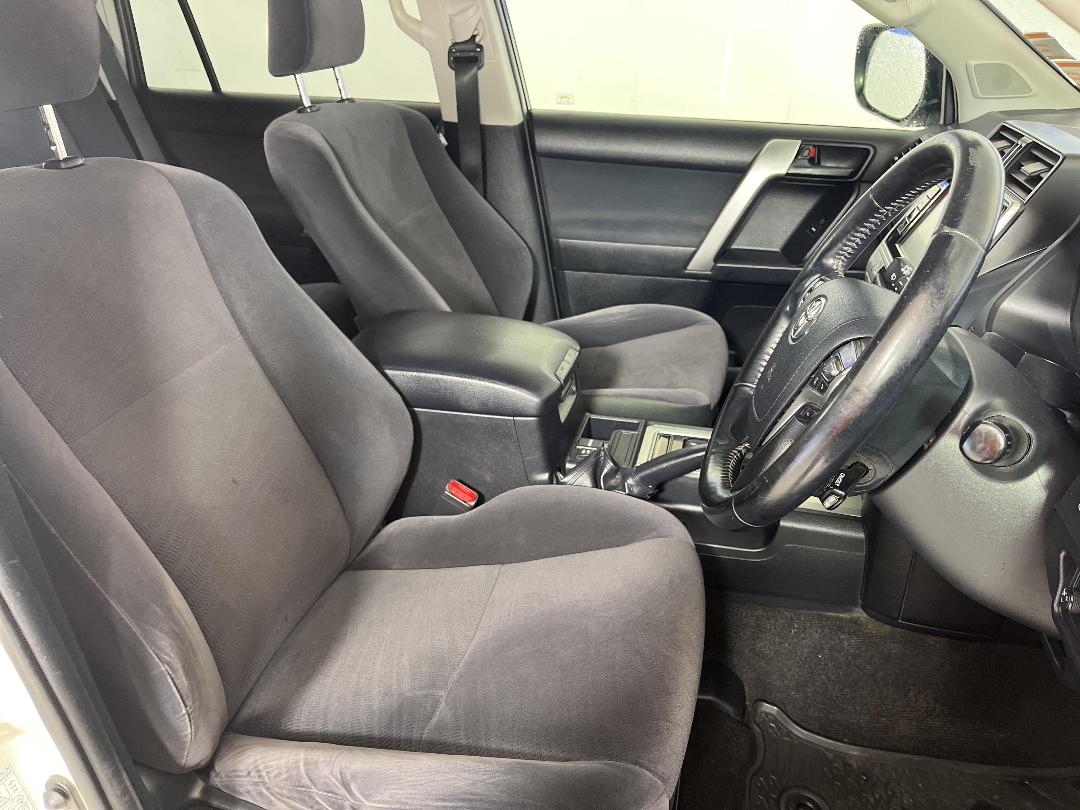 Photo '16' of Toyota Landcruiser Prado