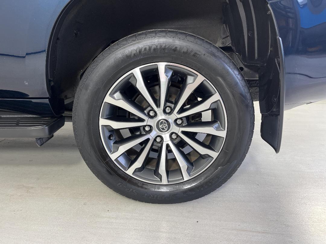 Photo '11' of Toyota Landcruiser Prado