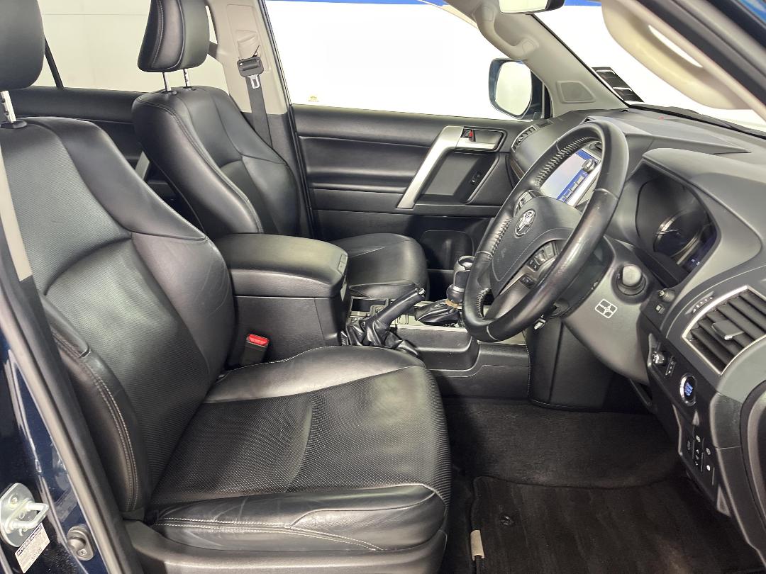Photo '16' of Toyota Landcruiser Prado