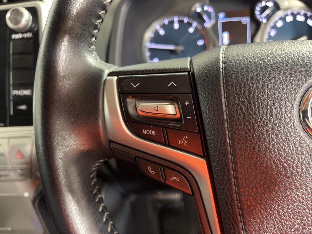 Photo '24' of Toyota Landcruiser Prado