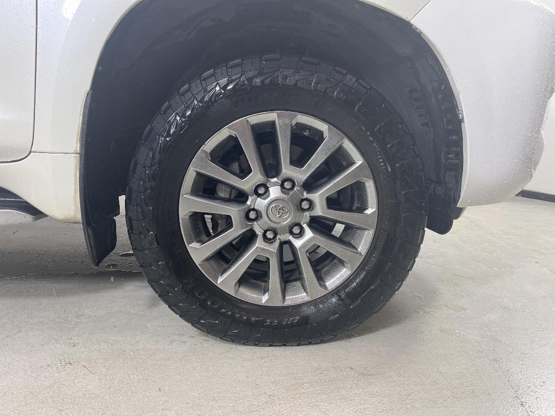 Photo '9' of Toyota Landcruiser Prado Photo '9' of Toyota Landcruiser Prado