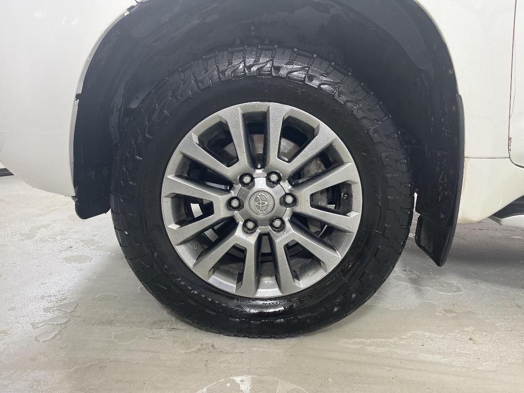 Photo '10' of Toyota Landcruiser Prado Photo '10' of Toyota Landcruiser Prado