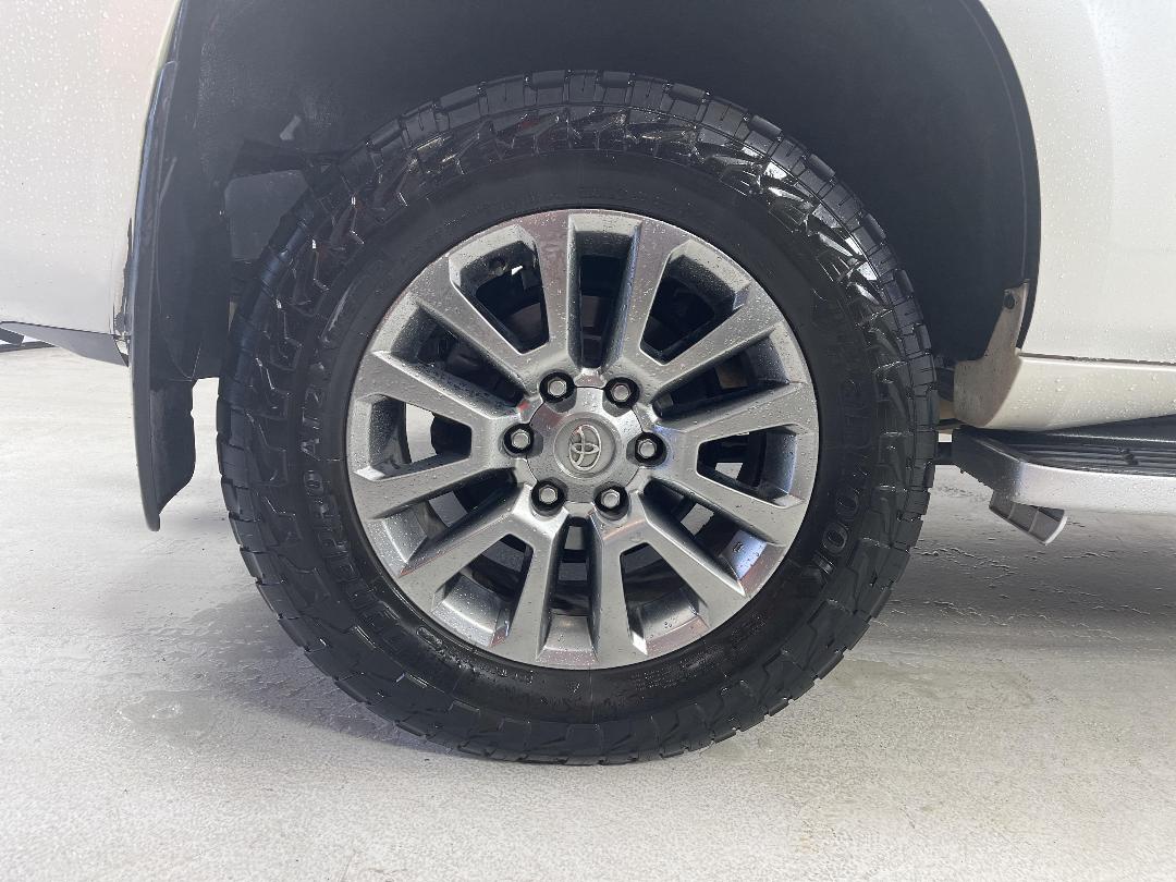 Photo '12' of Toyota Landcruiser Prado Photo '12' of Toyota Landcruiser Prado