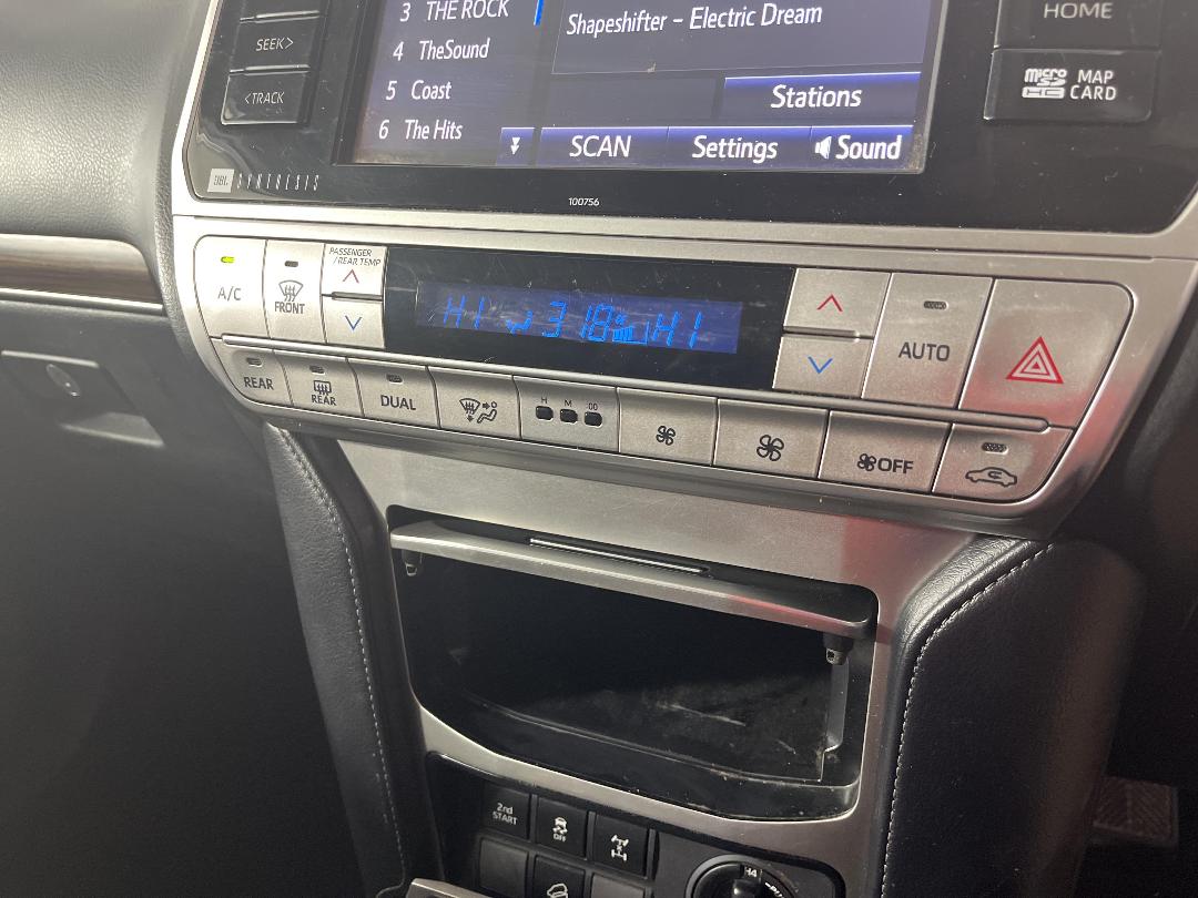 Photo '29' of Toyota Landcruiser Prado Photo '29' of Toyota Landcruiser Prado