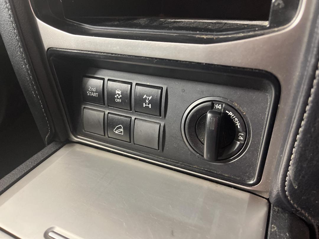 Photo '30' of Toyota Landcruiser Prado Photo '30' of Toyota Landcruiser Prado