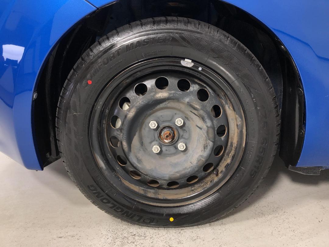 Photo '10' of Toyota Porte