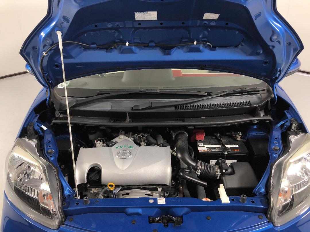 Photo '13' of Toyota Porte