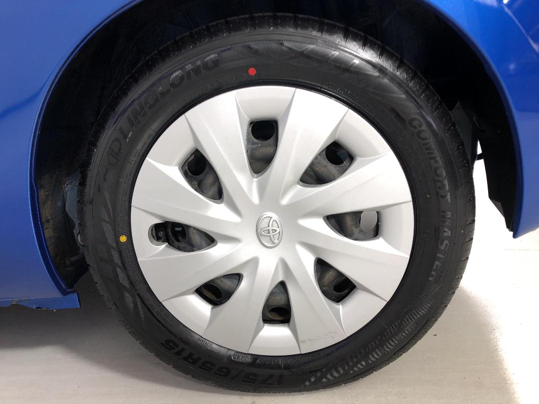 Photo '11' of Toyota Porte