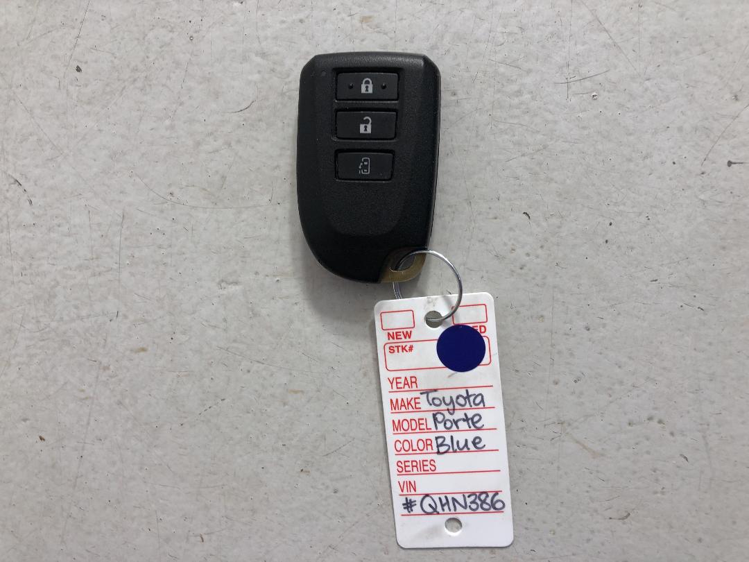 Photo '22' of Toyota Porte