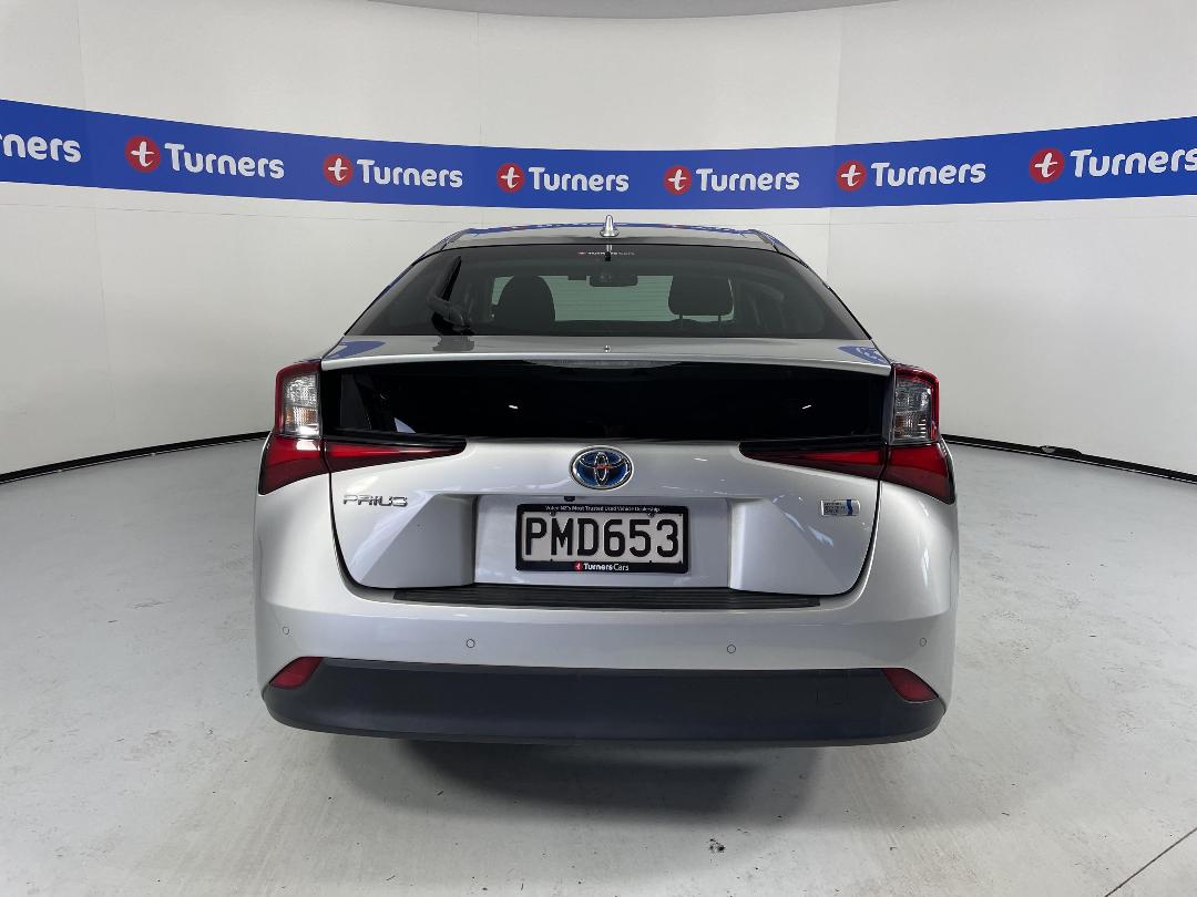 Photo '6' of Toyota Prius