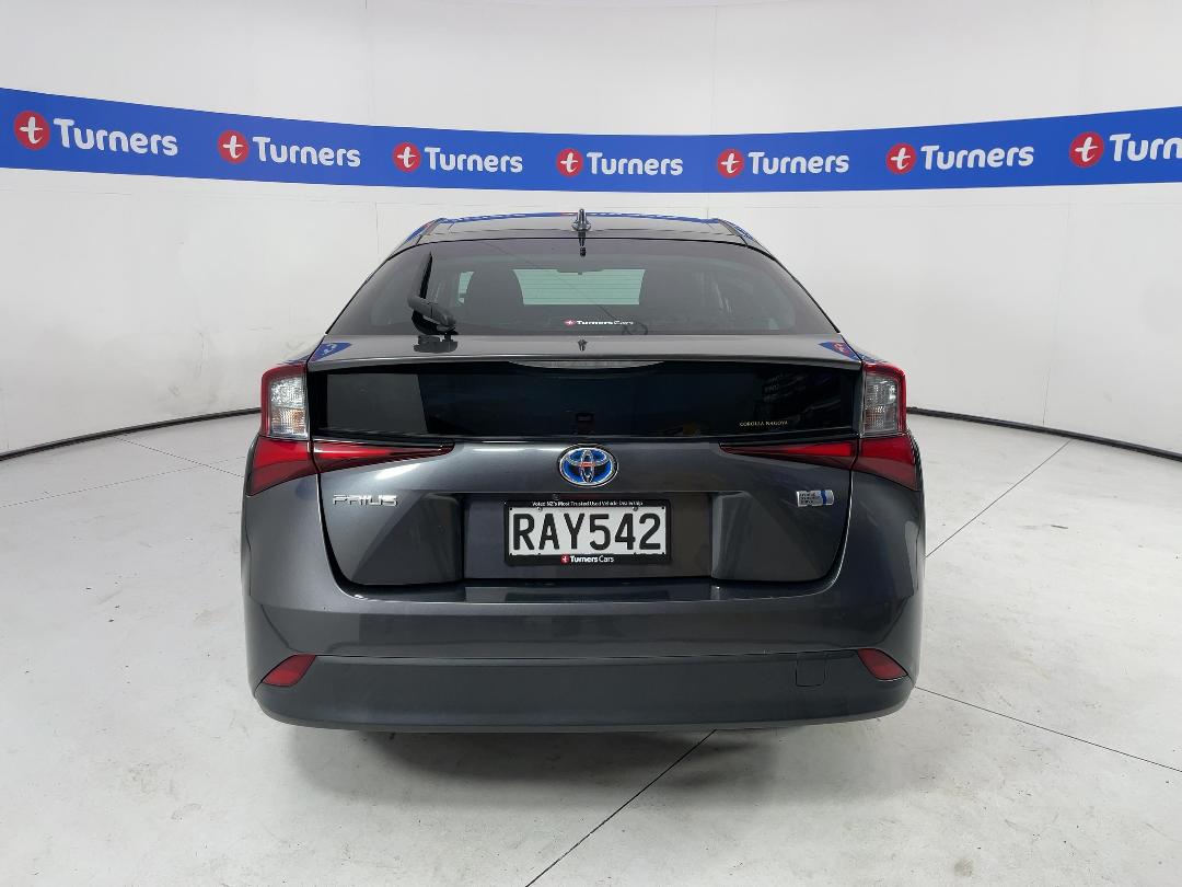 Photo '6' of Toyota Prius