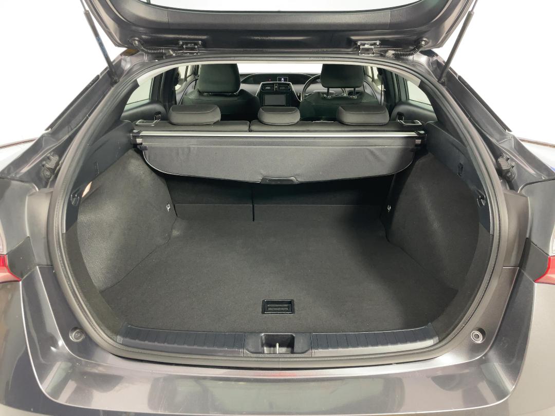 Photo '14' of Toyota Prius