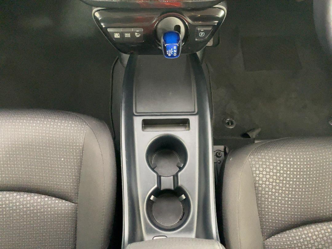 Photo '18' of Toyota Prius