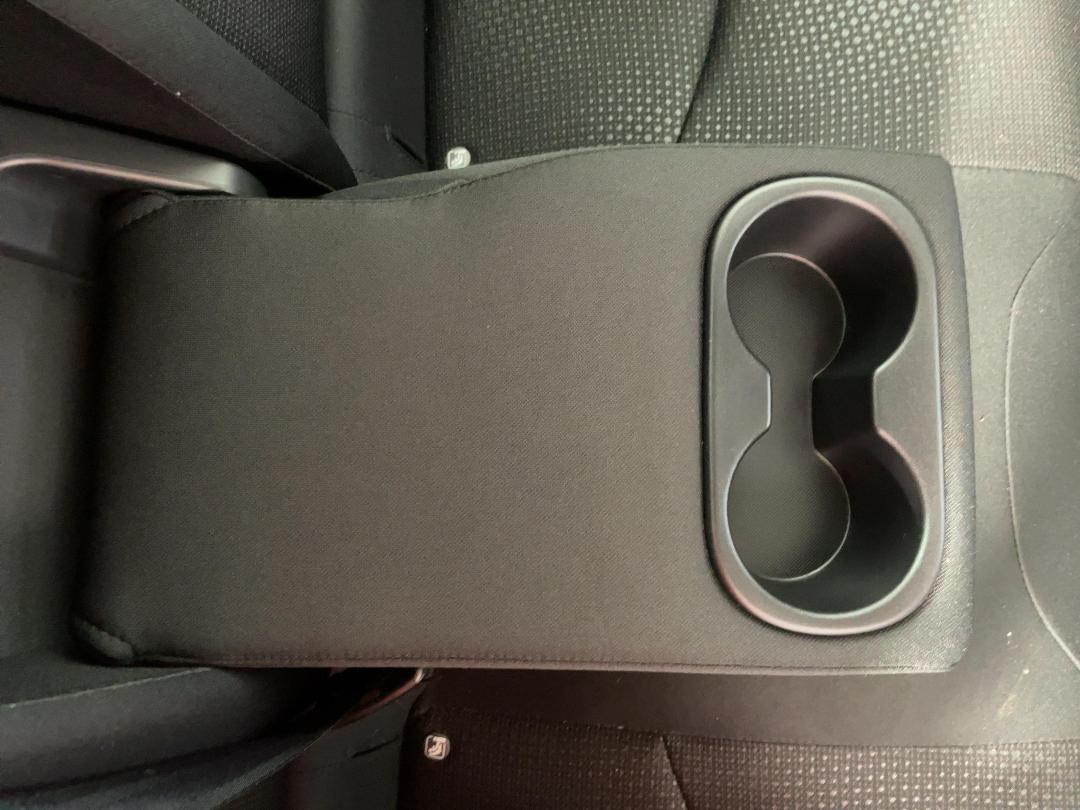 Photo '24' of Toyota Prius