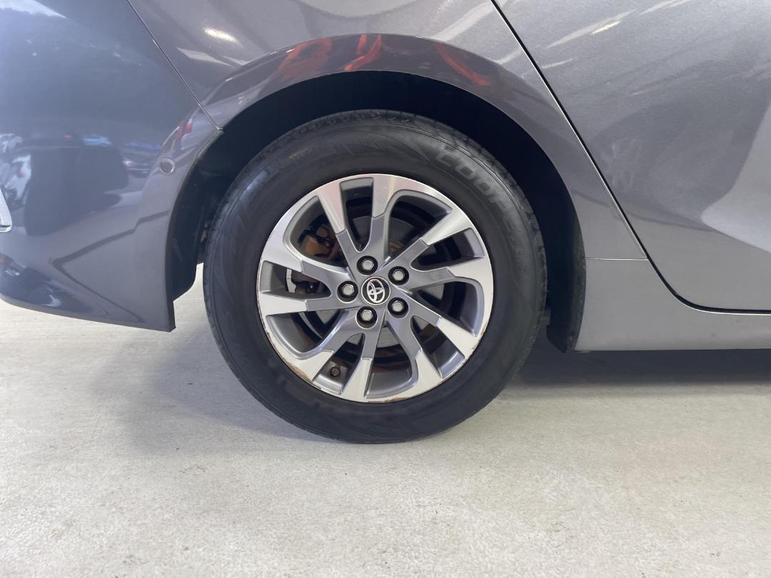 Photo '12' of Toyota Prius Photo '12' of Toyota Prius