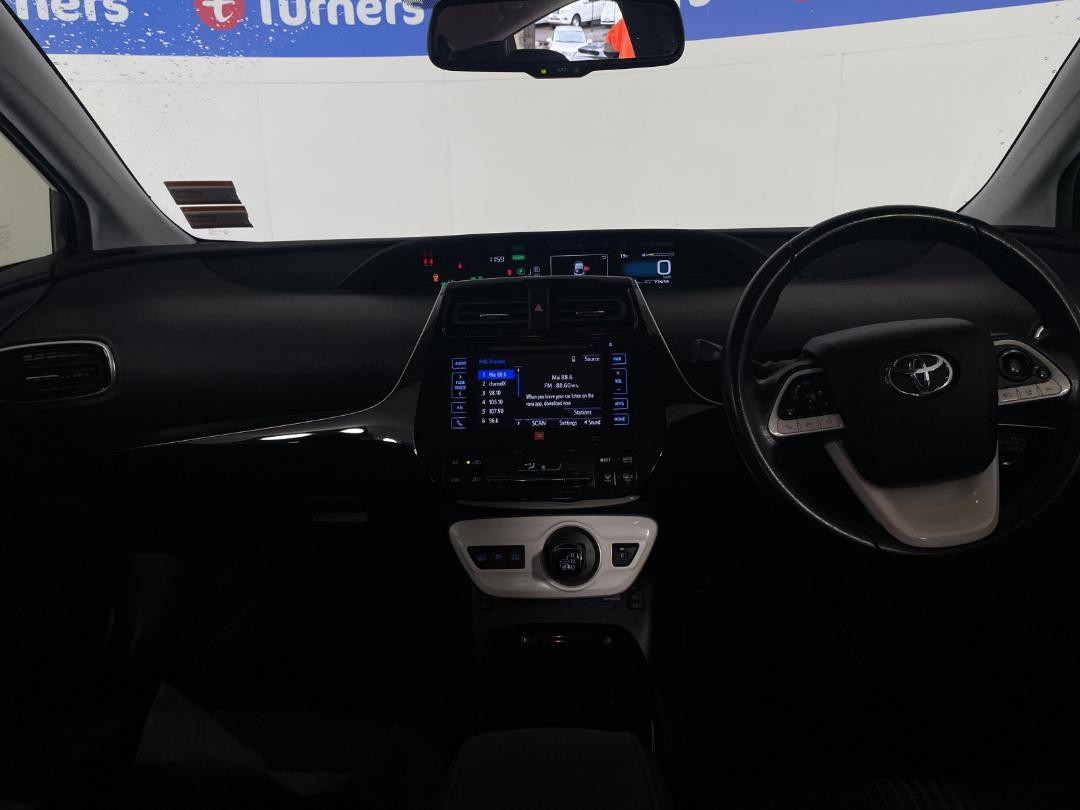 Photo '17' of Toyota Prius Photo '17' of Toyota Prius