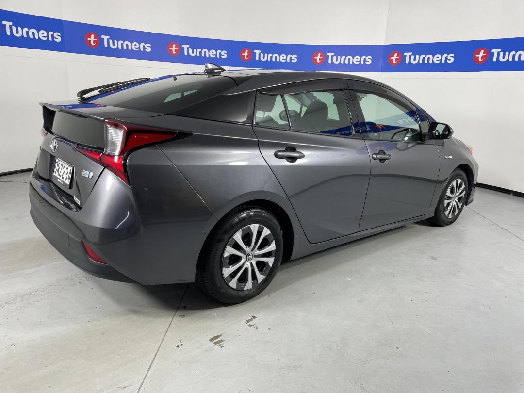 Photo '7' of Toyota Prius