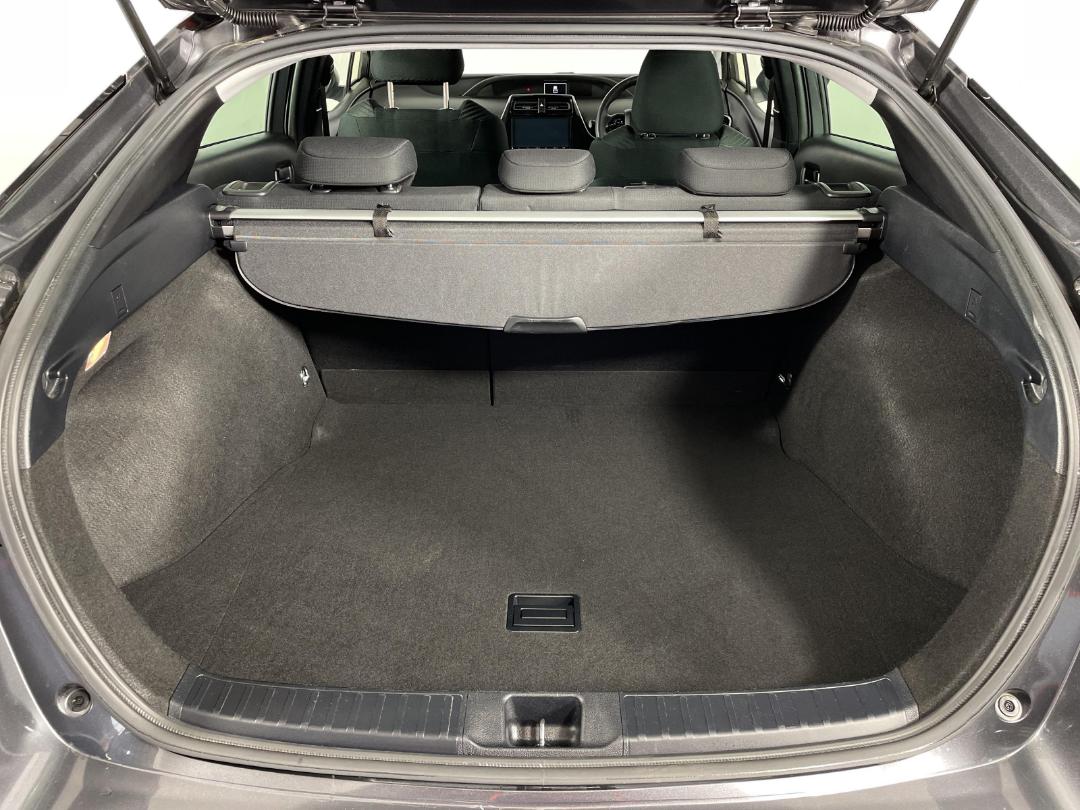 Photo '14' of Toyota Prius