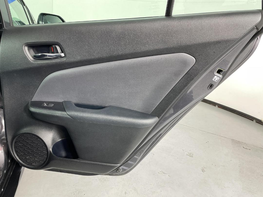 Photo '19' of Toyota Prius