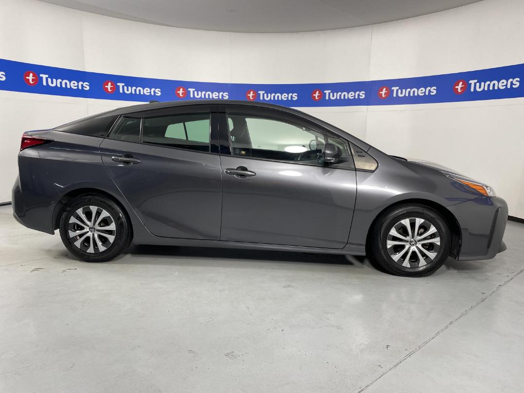 Photo '23' of Toyota Prius