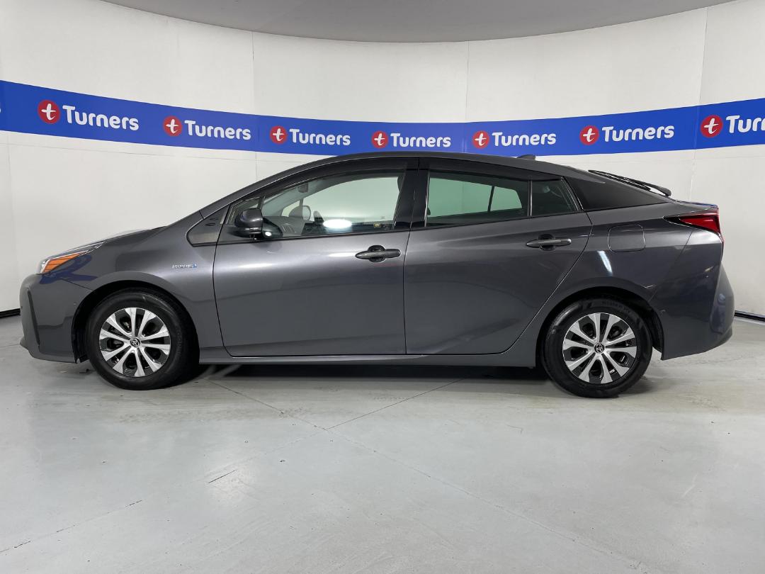 Photo '24' of Toyota Prius