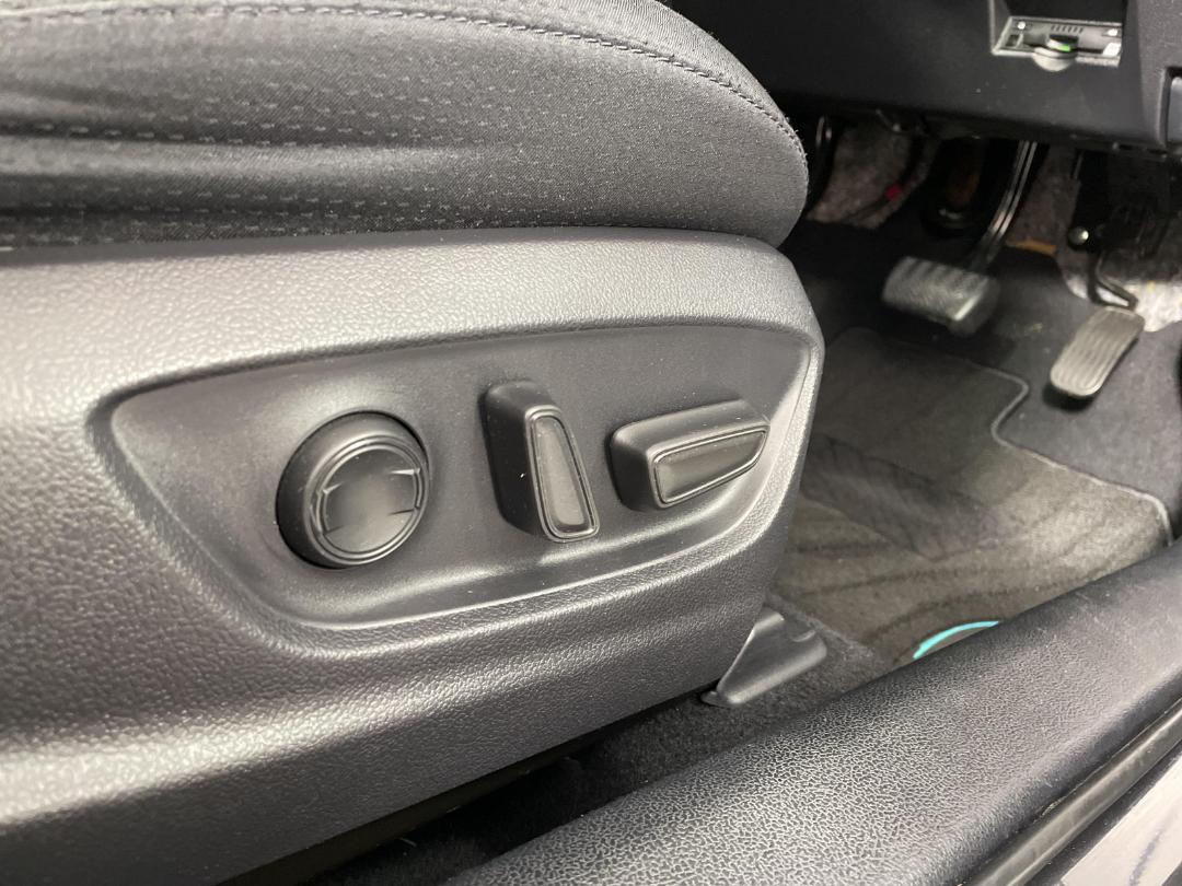 Photo '27' of Toyota Prius