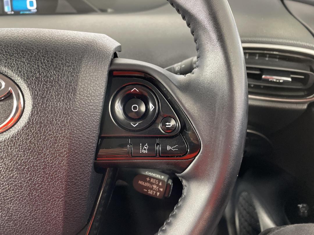 Photo '32' of Toyota Prius